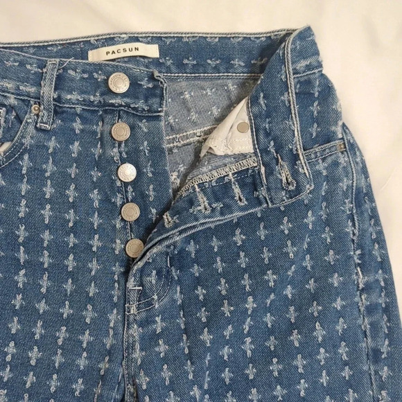 PacSun Distressed Dad Jeans, Color Medium Blue Size 23 - Picture 8 of 16